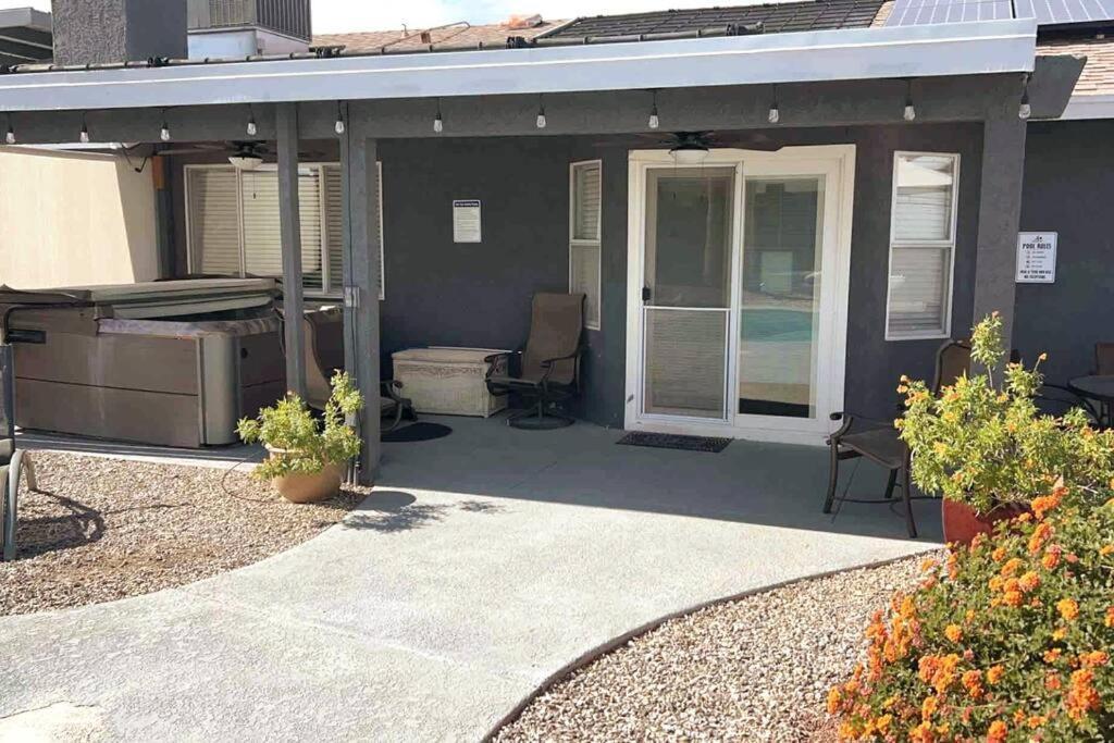 Spacious Getaway! Pool, Spa, Sleeps 9 Lake Havasu City Bagian luar foto