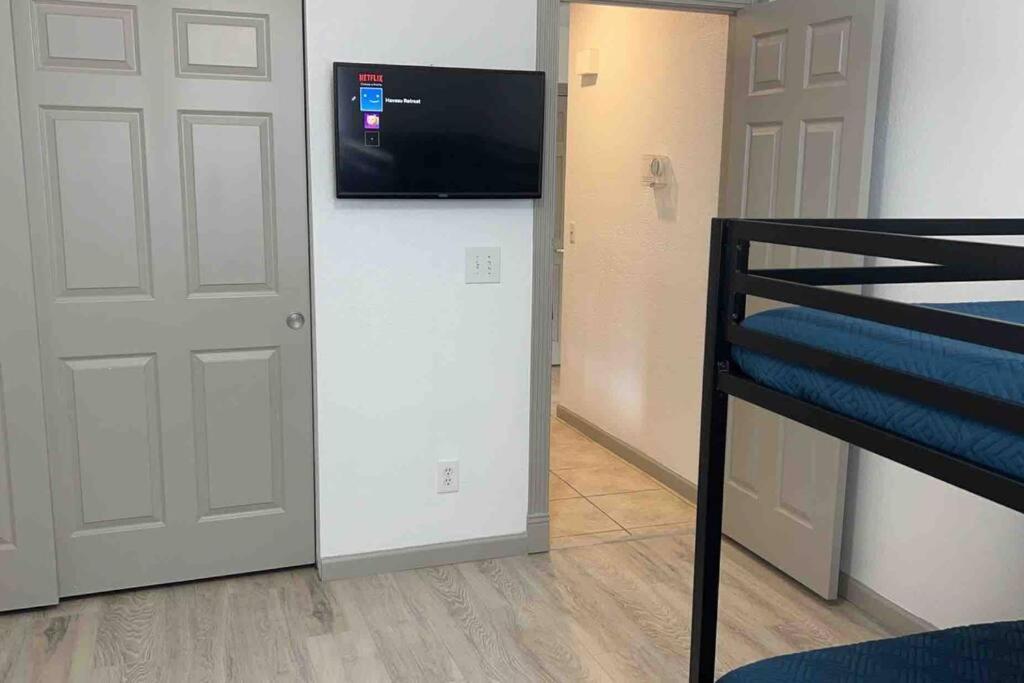 Spacious Getaway! Pool, Spa, Sleeps 9 Lake Havasu City Bagian luar foto