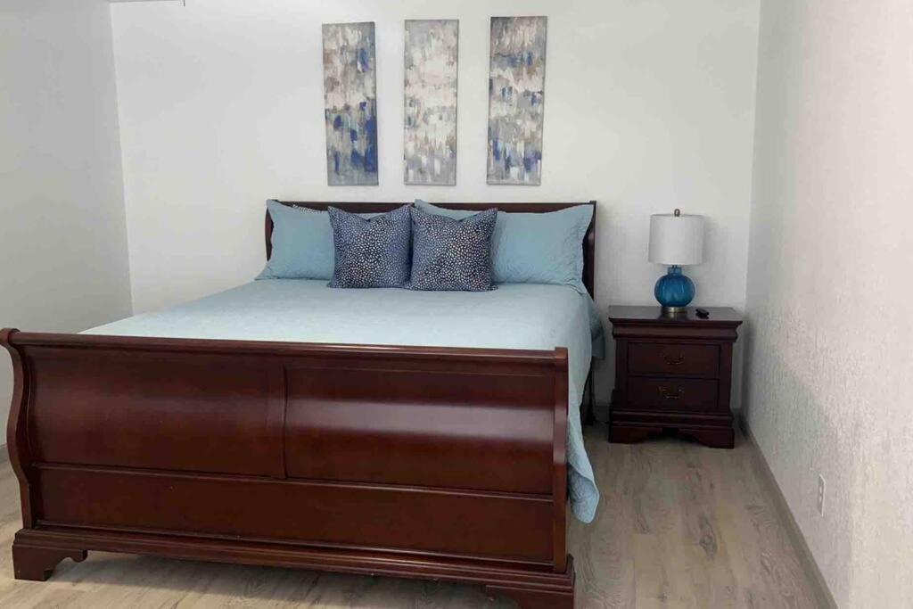 Spacious Getaway! Pool, Spa, Sleeps 9 Lake Havasu City Bagian luar foto